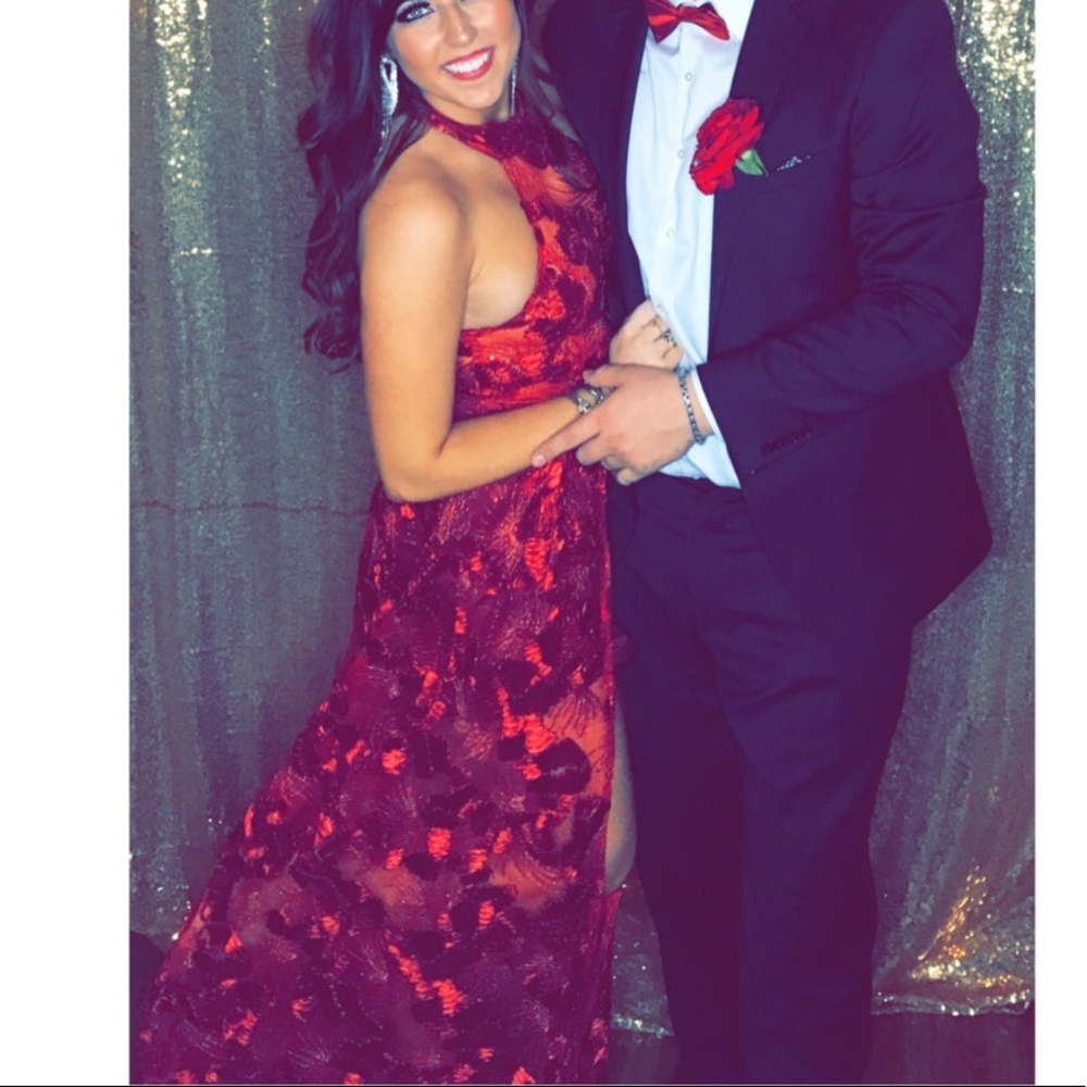 BEAUTIFUL IN RED DRESS ❤️